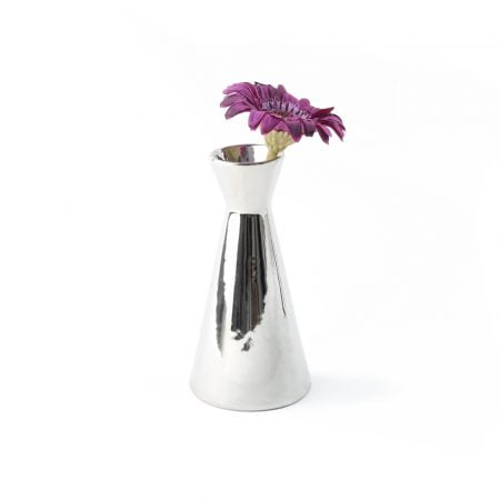 VX 2222 VASEN Flower vase 14 cm ''X-Shape'' silver